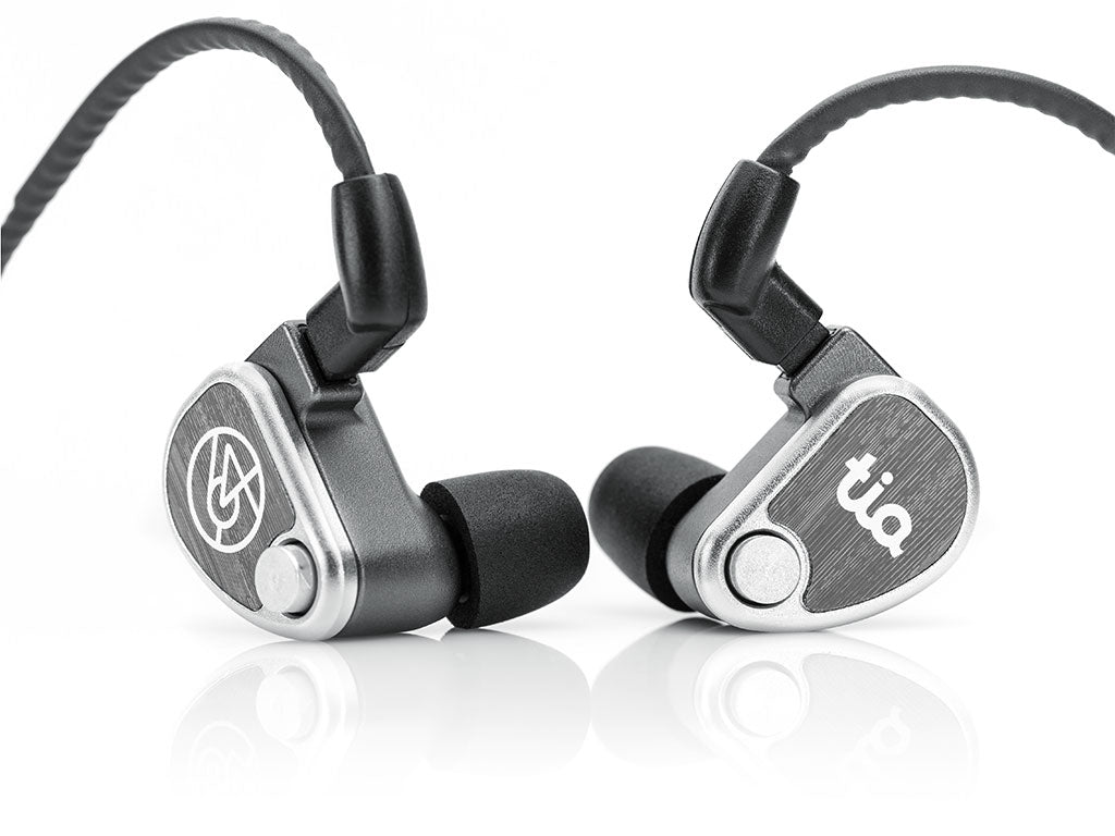 64Audio - U12t: עם 12 דרייברים IEM אוזניות