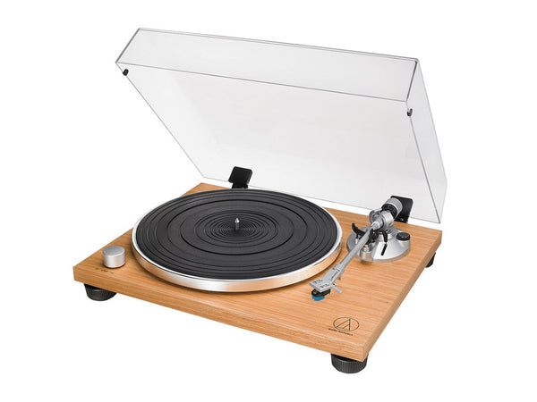 Audio Technica LPW30: פטיפון ידני המונע באמצעות רצועה עם קדם מגבר מובנה